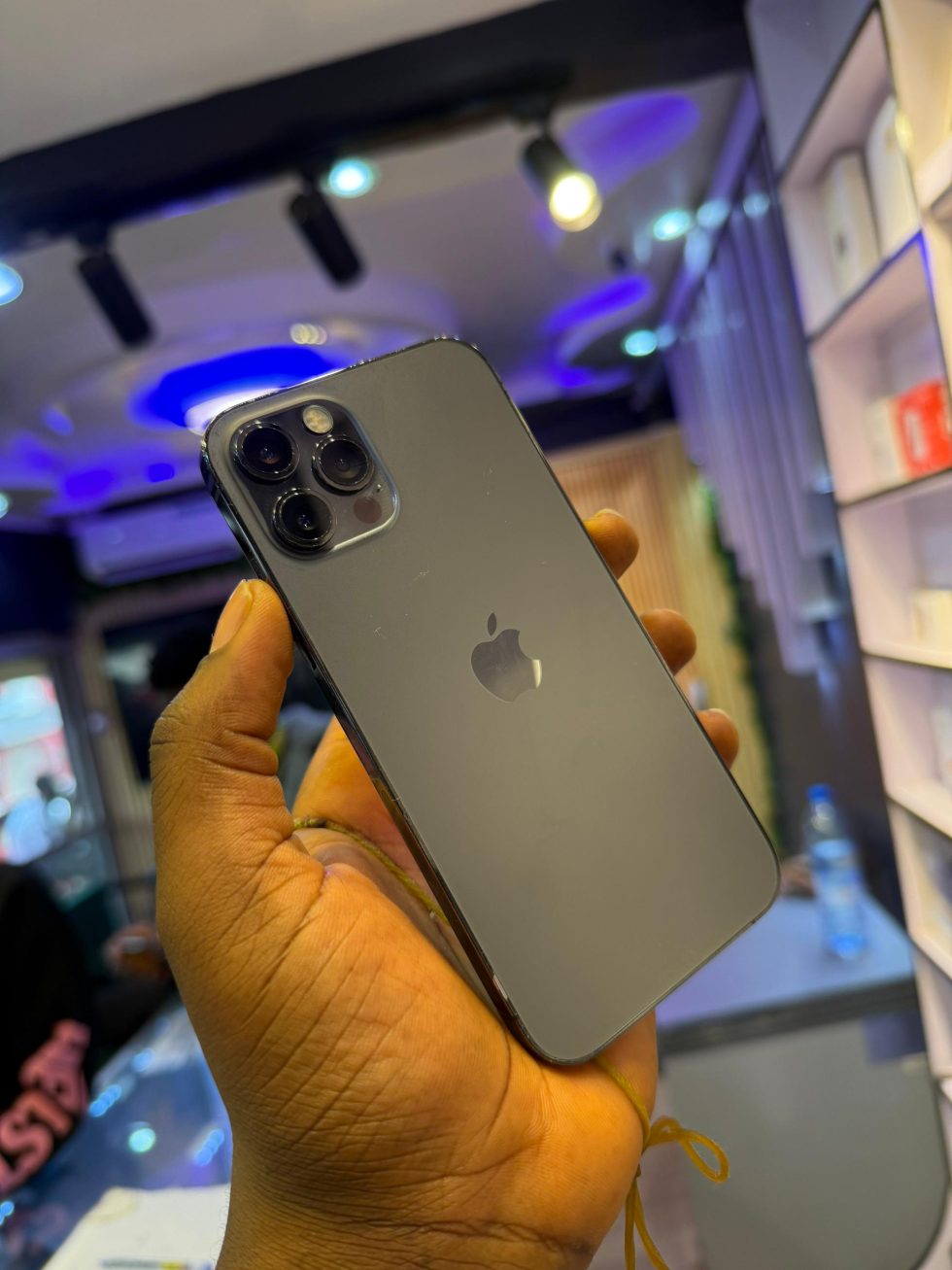 Phone 12 pro max - Image 2